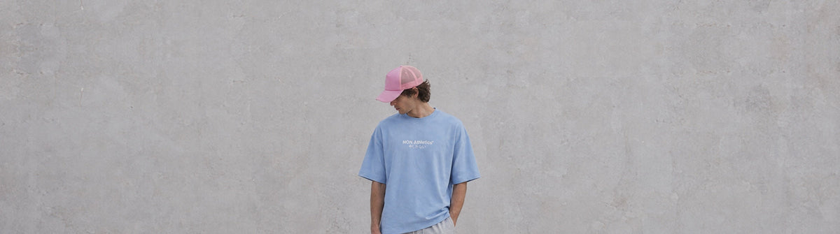 NON Crew Blue – am Auto in Manhattan